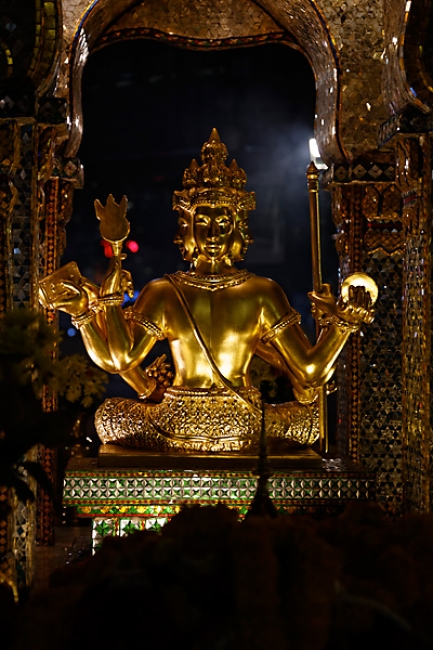 Bangkok la nuit, loy krathong-048